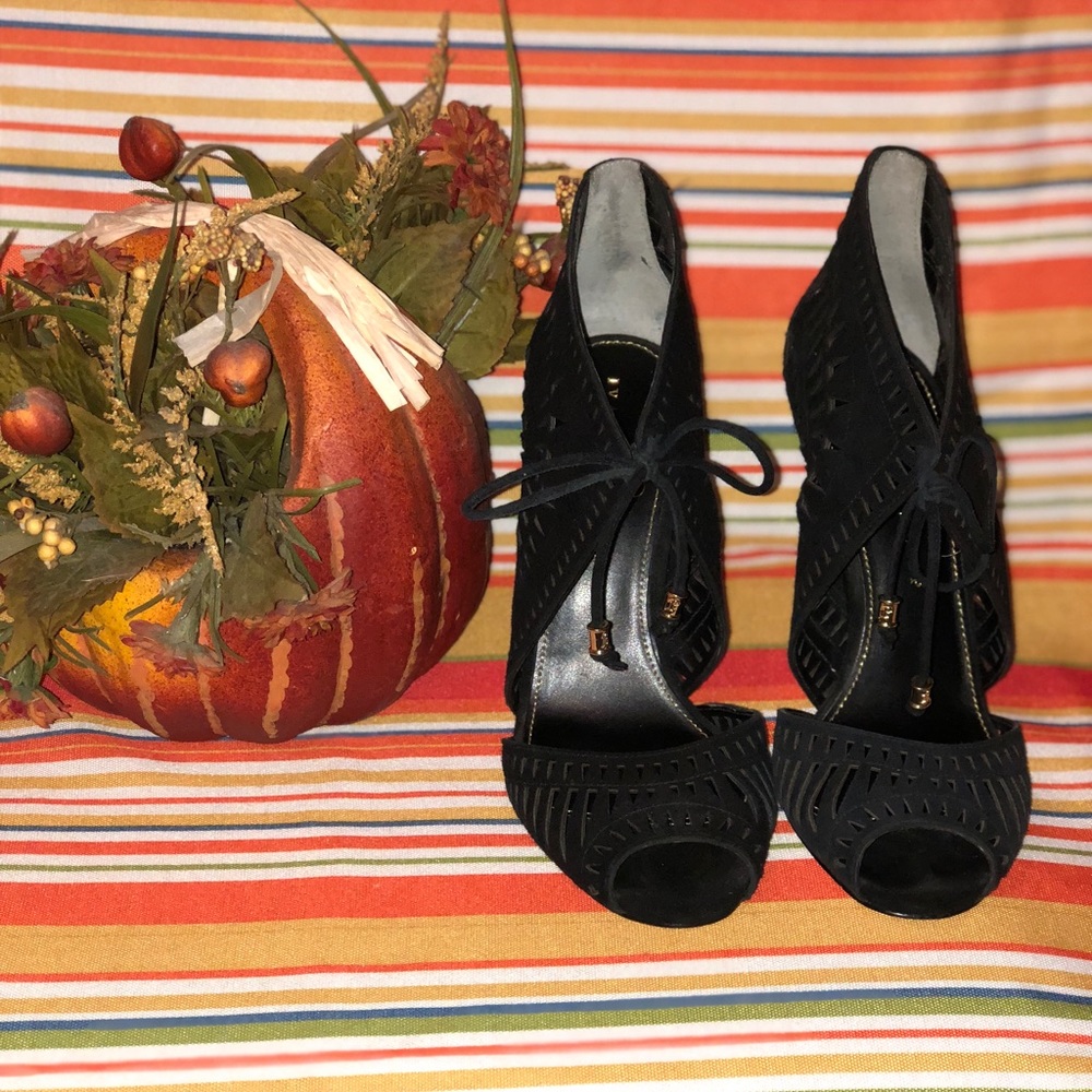 Ivanka Trump Black Shoes